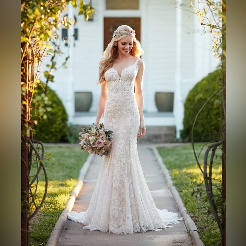 Martina Liana Ivory Lace Fit-and-Flare Bridal Gown with Sweetheart Neckline